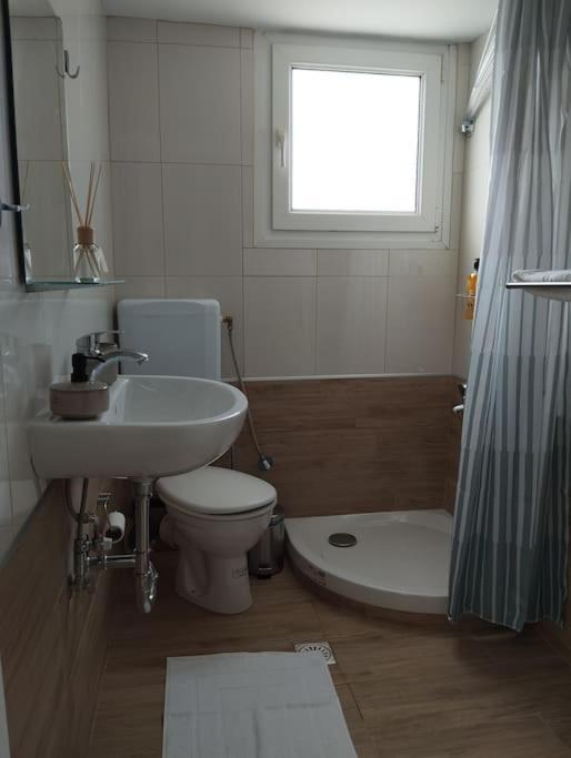Vicky'S Central Apartment Corinth Buitenkant foto